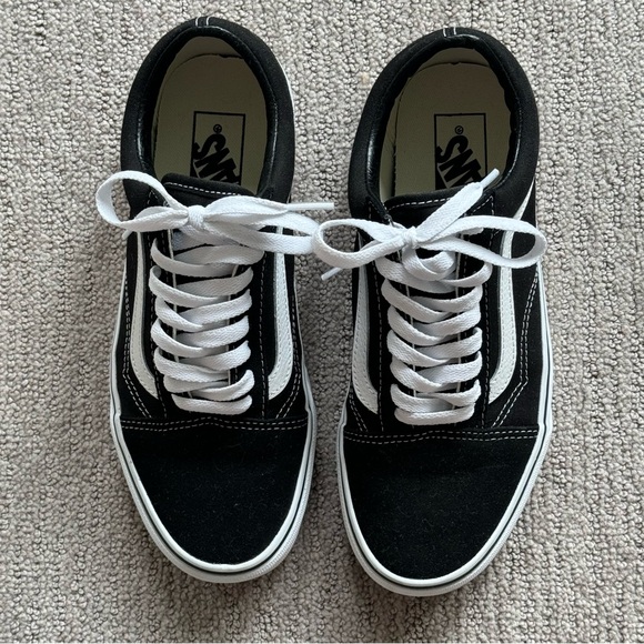 Women’s Vans Old Skool Sneakers - Picture 6 of 7